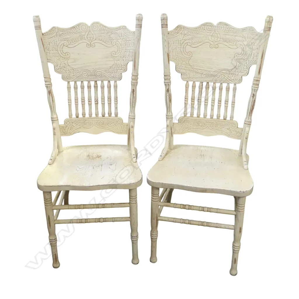 2 WHITE PAINTED DINING CHAIRS Image 1++