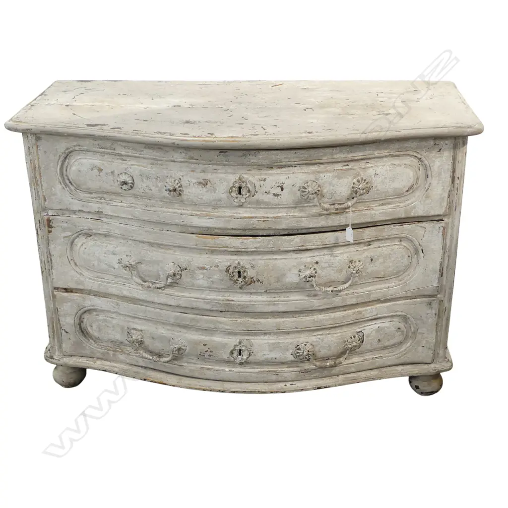 DISTRESSED BOW FRONT CHEST OF DRAWERS 1150x580x770mm Image 1++