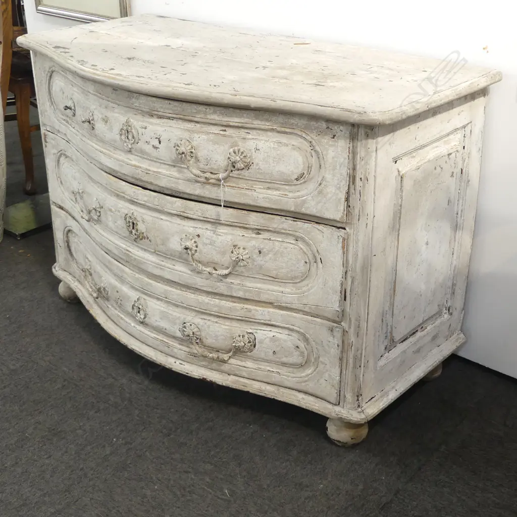 DISTRESSED BOW FRONT CHEST OF DRAWERS 1150x580x770mm Image 1++