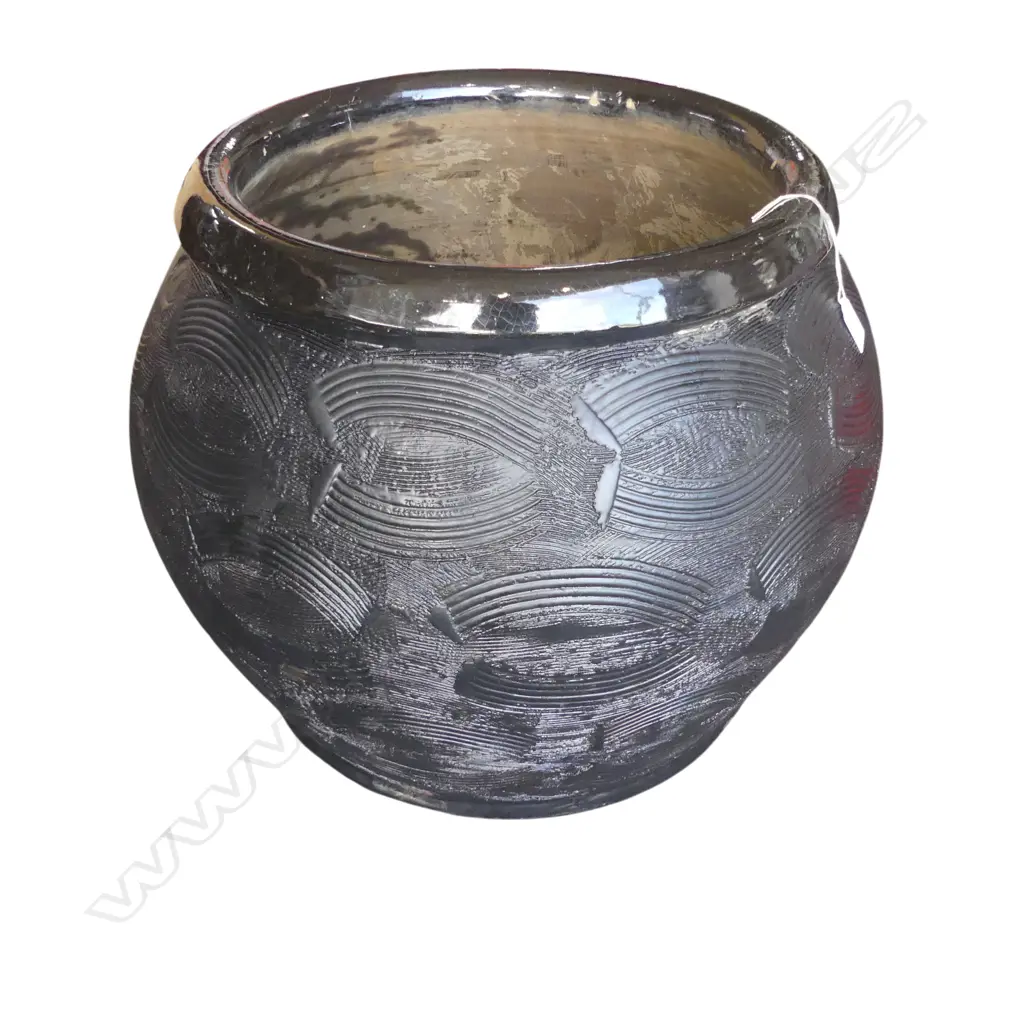 LARGE BLACK PAINTED CERAMIC PLANTER POT H.430mm, 520mm dia Image 1++