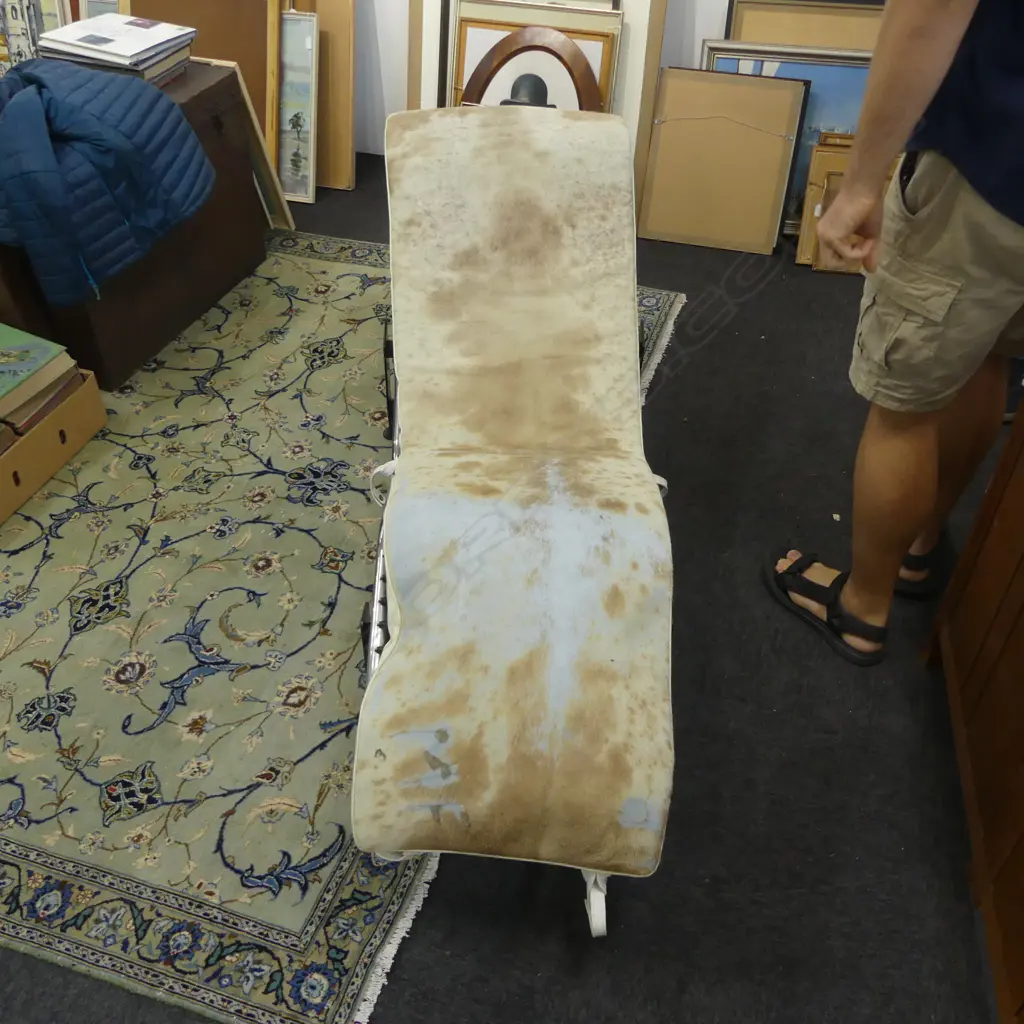 COWHIDE LOUNGER, SOME WEAR Image 1++