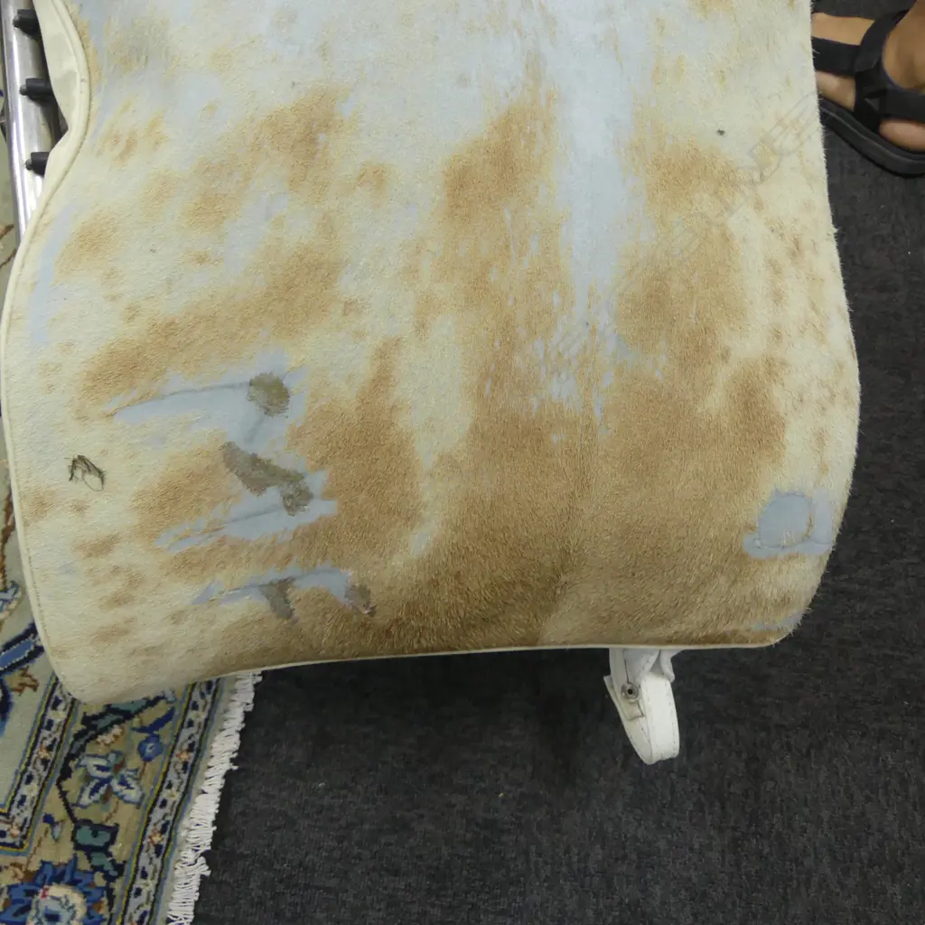 COWHIDE LOUNGER, SOME WEAR Image 1++