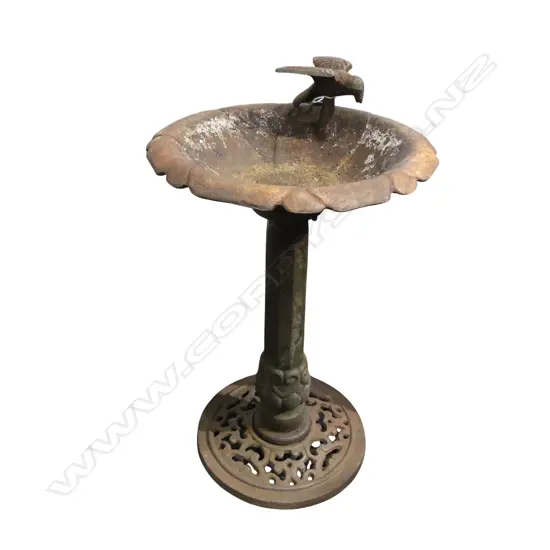 CAST IRON BIRD BATH H.570mm