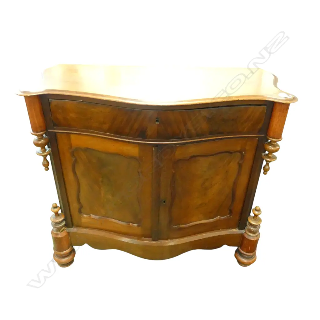 VICTORIAN SERPENTINE FRONT CHEST OF DRAWERS with key, faults 1060x420x960mm Image 1++