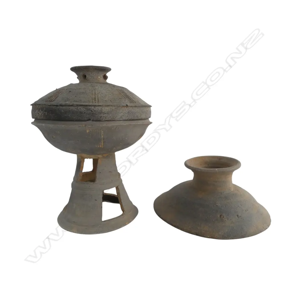 2 KOREAN? POTTERY PIECES H.165mm Image 1++