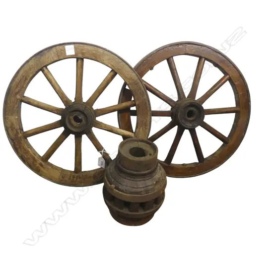 2 WOODEN WHEELS 435mm dia + CENTRE FOR A SPOKED WHEEL H.210mm