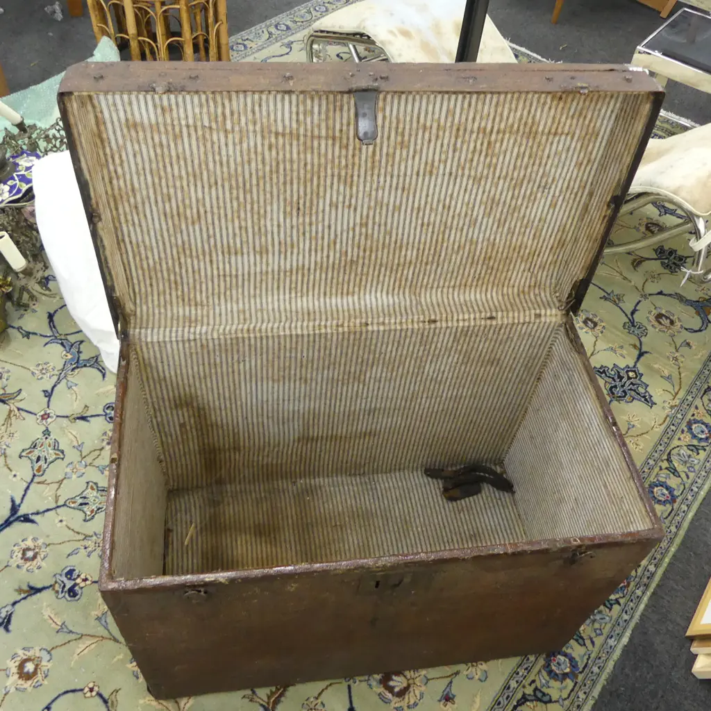 TRUNK 750x410x560mm Image 1++