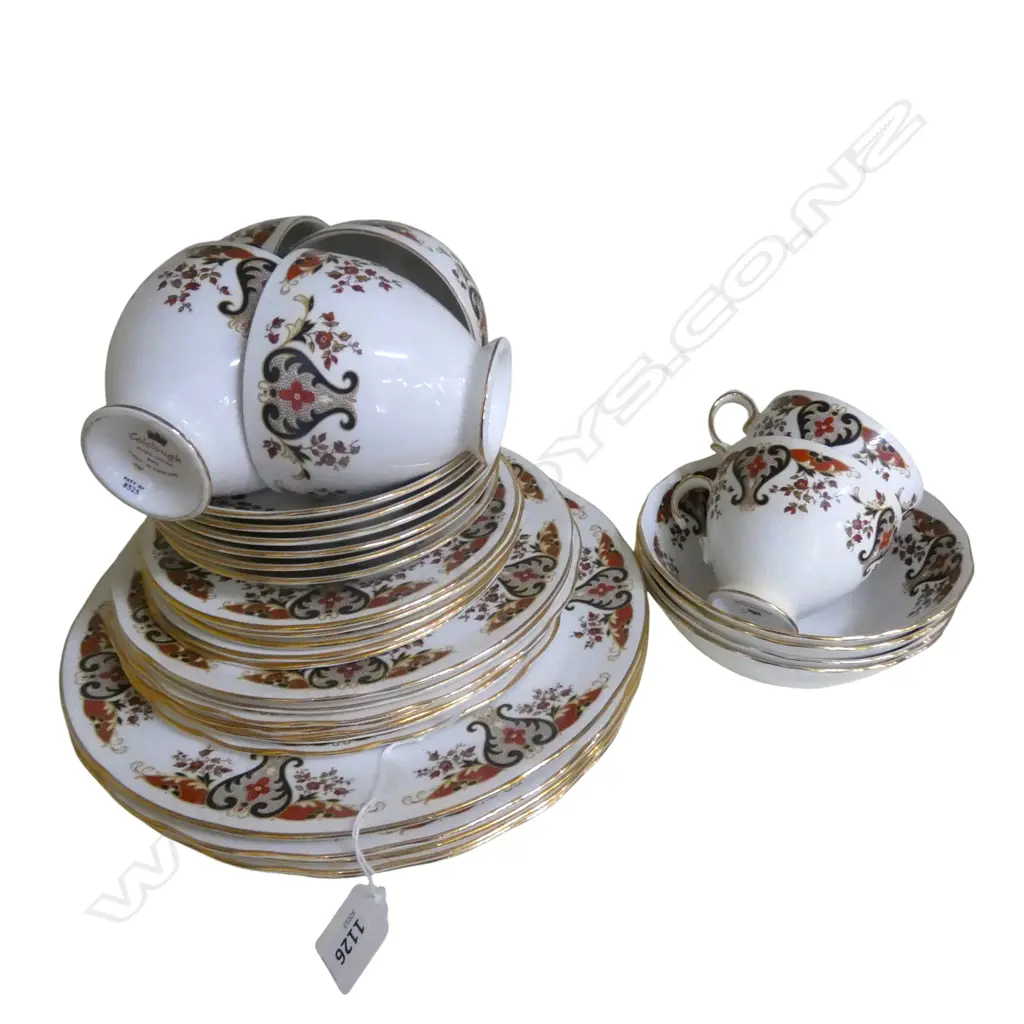 ENGLISH COLCOUGH BONE CHINA DINNER & TEA SERVICE: 6 dinner plates, 7 luncheon plates, 4 dessert bowls + 6 cups 1 broken+ Image 1++