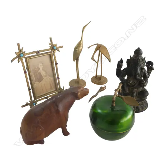 7 ITEMS; GANESHA, 2 BIRDS, PHOTO FRAME, BOTTLE OPENER, APPLE CANDLE, WOODEN PIG