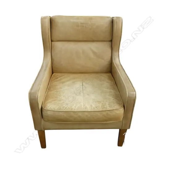 MODERN LEATHER ARMCHAIR