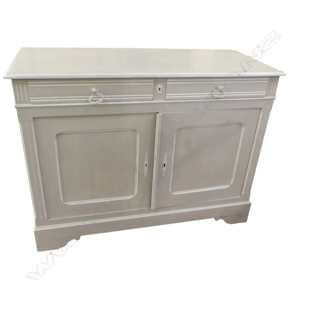EARLY 20thC FRENCH WHITE PAINTED SIDEBOARD (KEY IN DRAWER) 1300x545x980mm 1 HANDLE BROKEN Image 1++