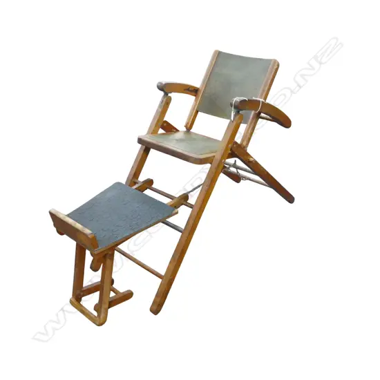 VINTAGE FOLDING DENTIST CHAIR w. STOOL H.1070mm