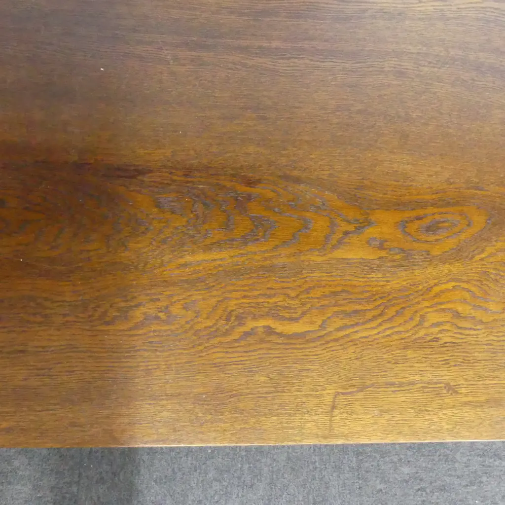 1920's LOW OAK 3 DRAWER UNIT in good polish. W.1345mm x H.520mm Image 1++