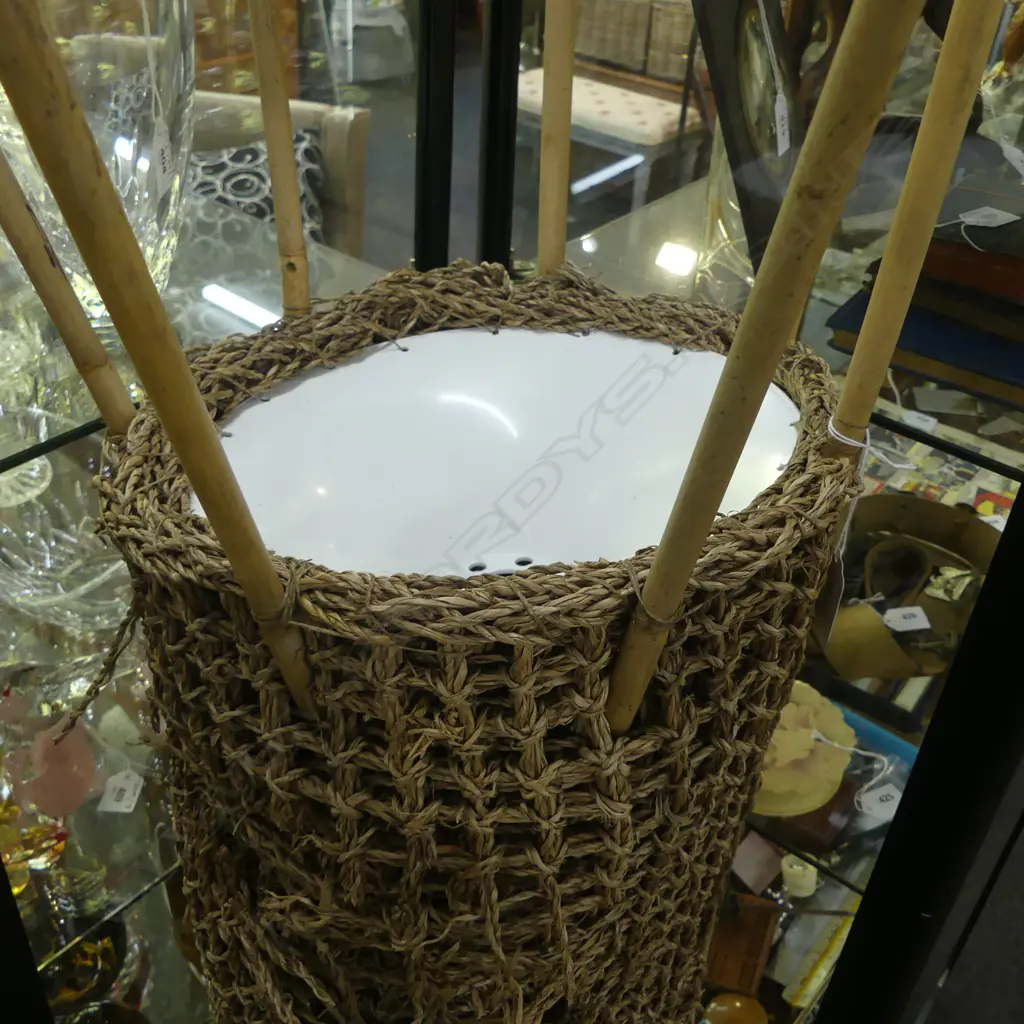 NATURAL FIBRE CARGO NET (LAMP W/SPOTLIGHT)  FROM RURAL HIGASHI-IYA, SHIKOKU . AF 1.3M X 1.6M Image 1++