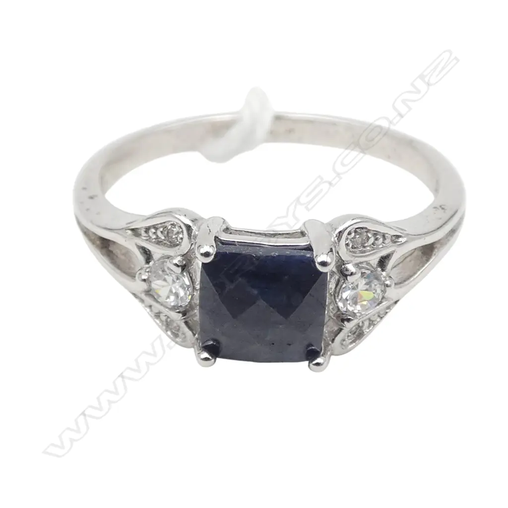 S/SILVER FACETED BLUE SAPPHIRE/CZ RING SIZE R Image 1++