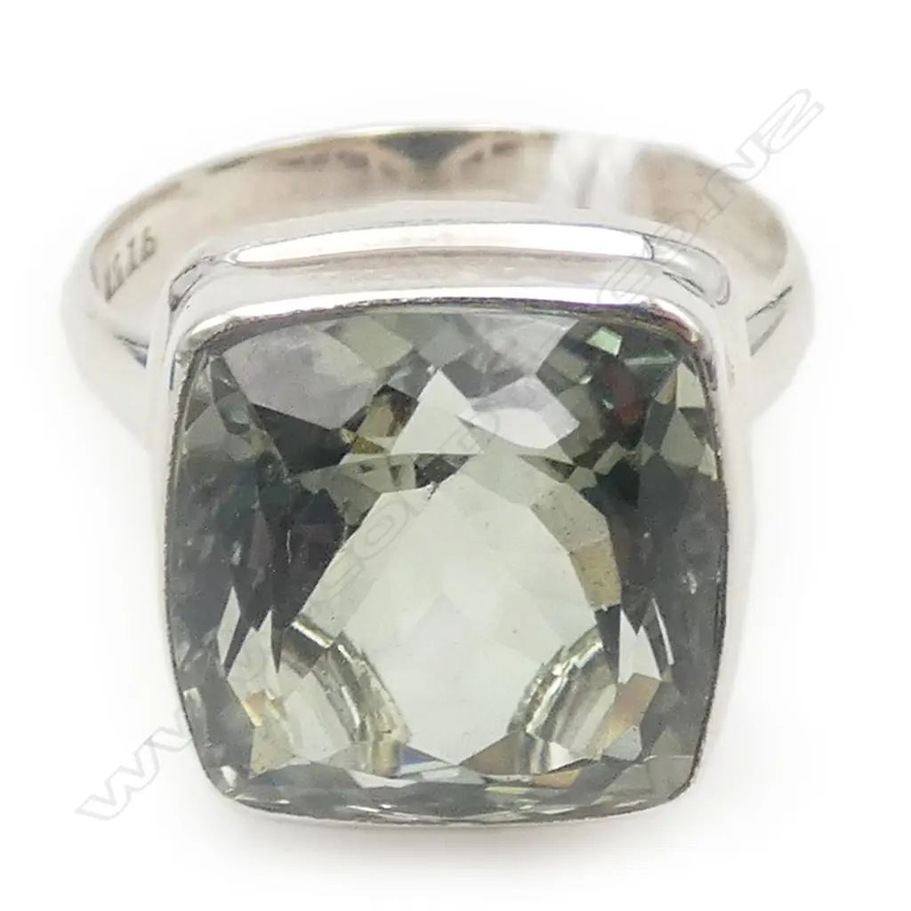 SILVER GREEN AMETHYST RING SIZE R Image 1++