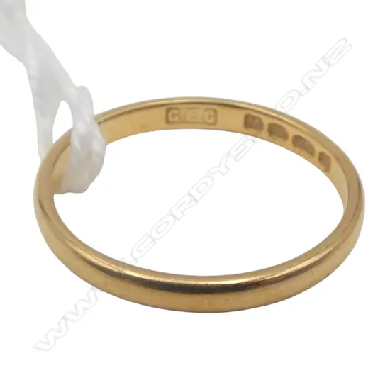 22CT WEDDER RING 2.4gms SIZE N