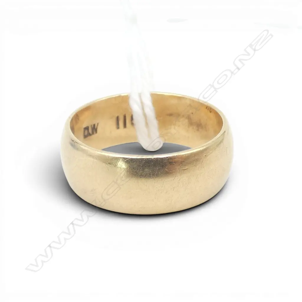 18CT GOLD BAND 4.4GMS SIZE H (very small) Image 1++