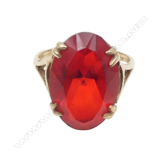 9CT RED STONE RING 3.6 gms SIZE N