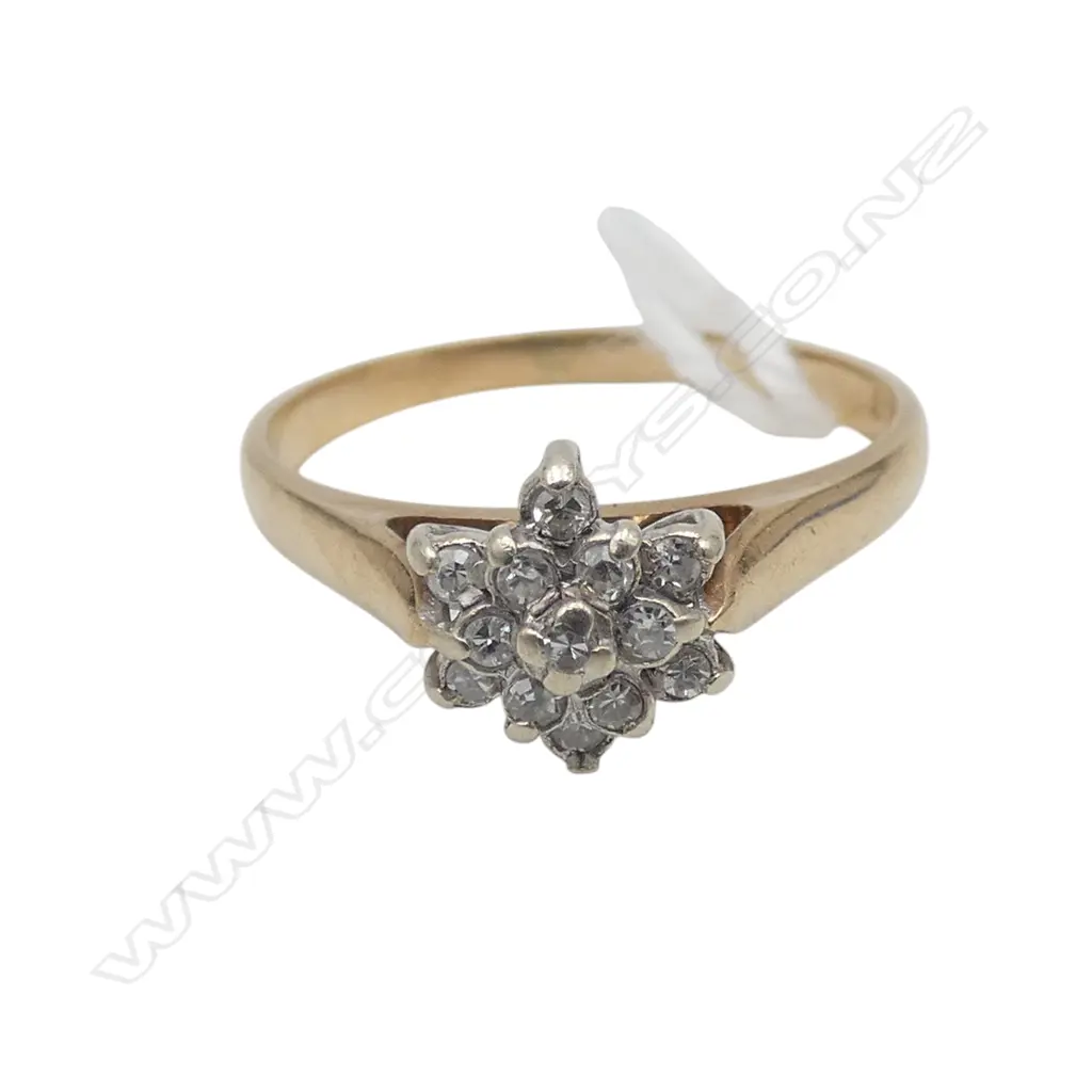 9ct DIAMOND CLUSTER RING, d=0.10, 1.6gm SIZE K Image 1++