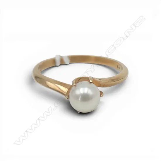 9ct GOLD & CULTURED PEARL RING 2.1gms SIZE O