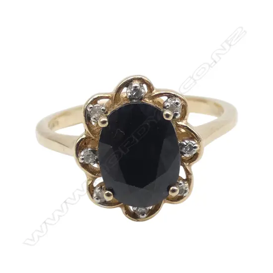 9ct GOLD SAPPHIRE  AND DIAMOND RING 2.88gms SIZE P
