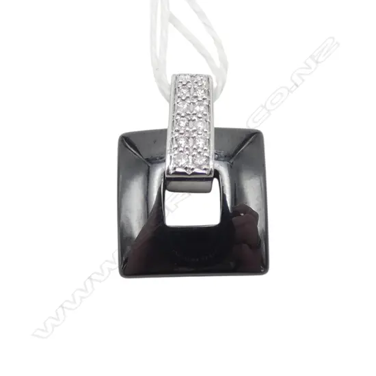 18ct DIAMOND SET GUY LAROCHE HEMATITE PENDANT