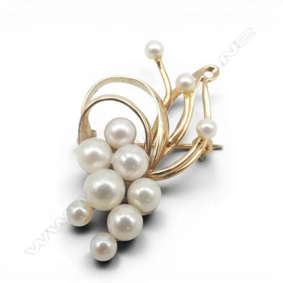 9CT GOLD & CULTURED PEARL BROOCH 6.2GMS