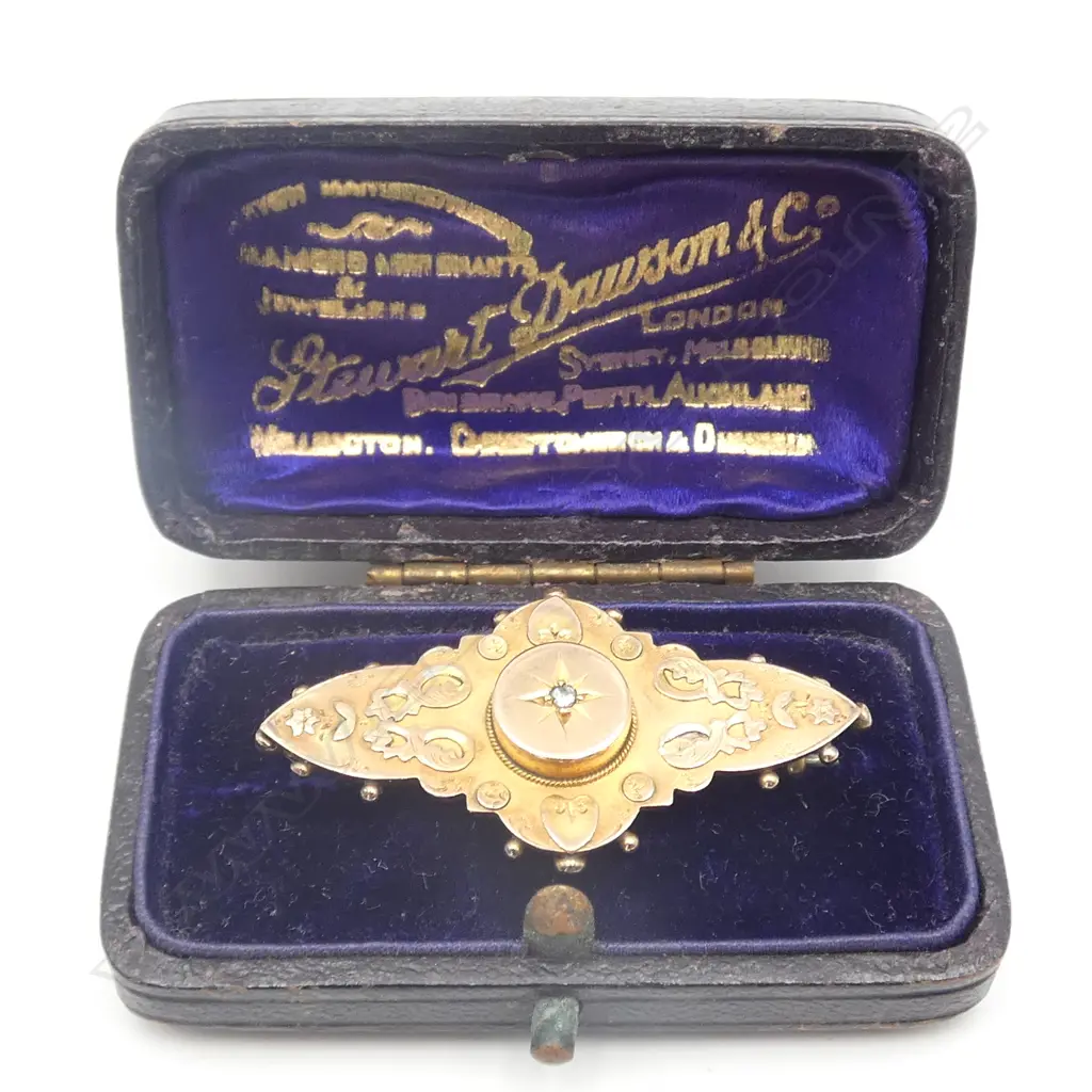 9CT GOLD & DIAMOND EDWARDIAN BROOCH 1902 BOXED 3.2GMS Image 1++