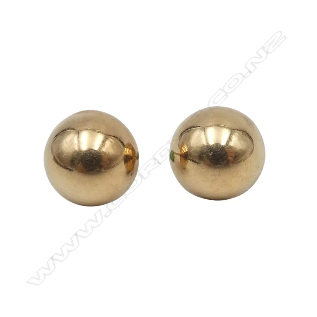 PR 9ct DOME EAR STUDS, 1.76gm no butterfly backs Image 1++