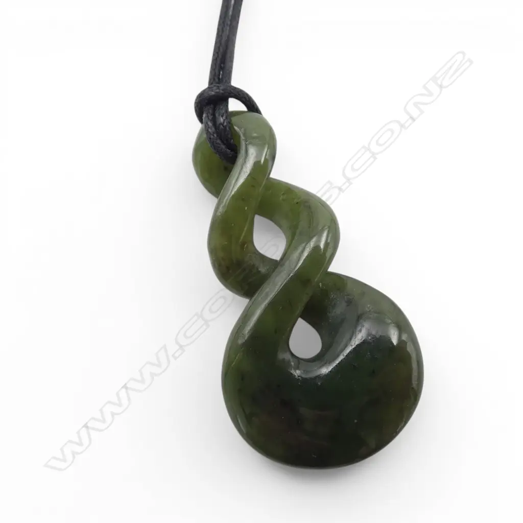 POUNAMU KORU PENDANT  Image 1++