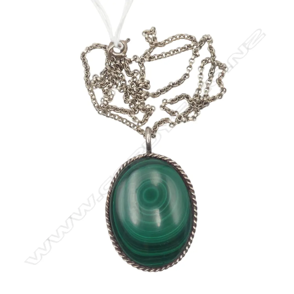 MALACITE & S/SILVER PENDANT ON S/SILVER CHAIN 31GMS TOTAL WIEGHT Image 1++