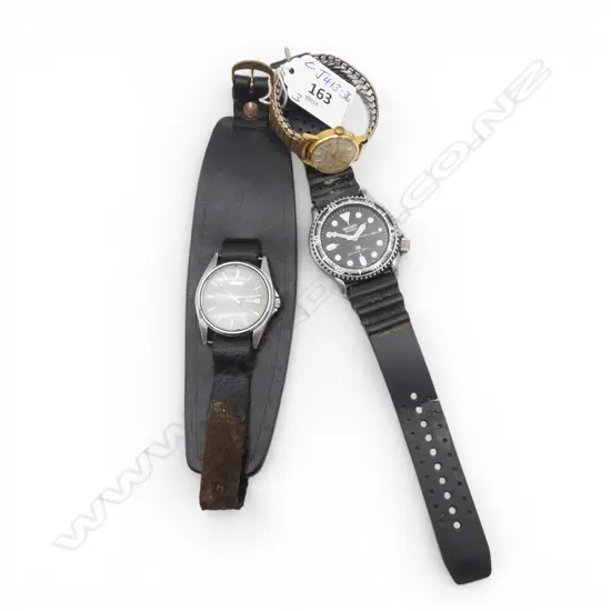 2 GENT'S SEIKO BLACK DIAL WATCHES not running + LADIES 'CARAVELLE' WATCH running