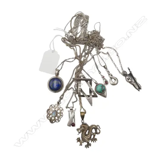 SILVER PENDANT NECKLACES, 76gms
