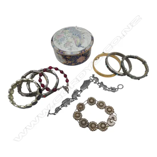 TRINKET BOX ASST. COSTUME BRACELETS, 1 GOLD PLATE