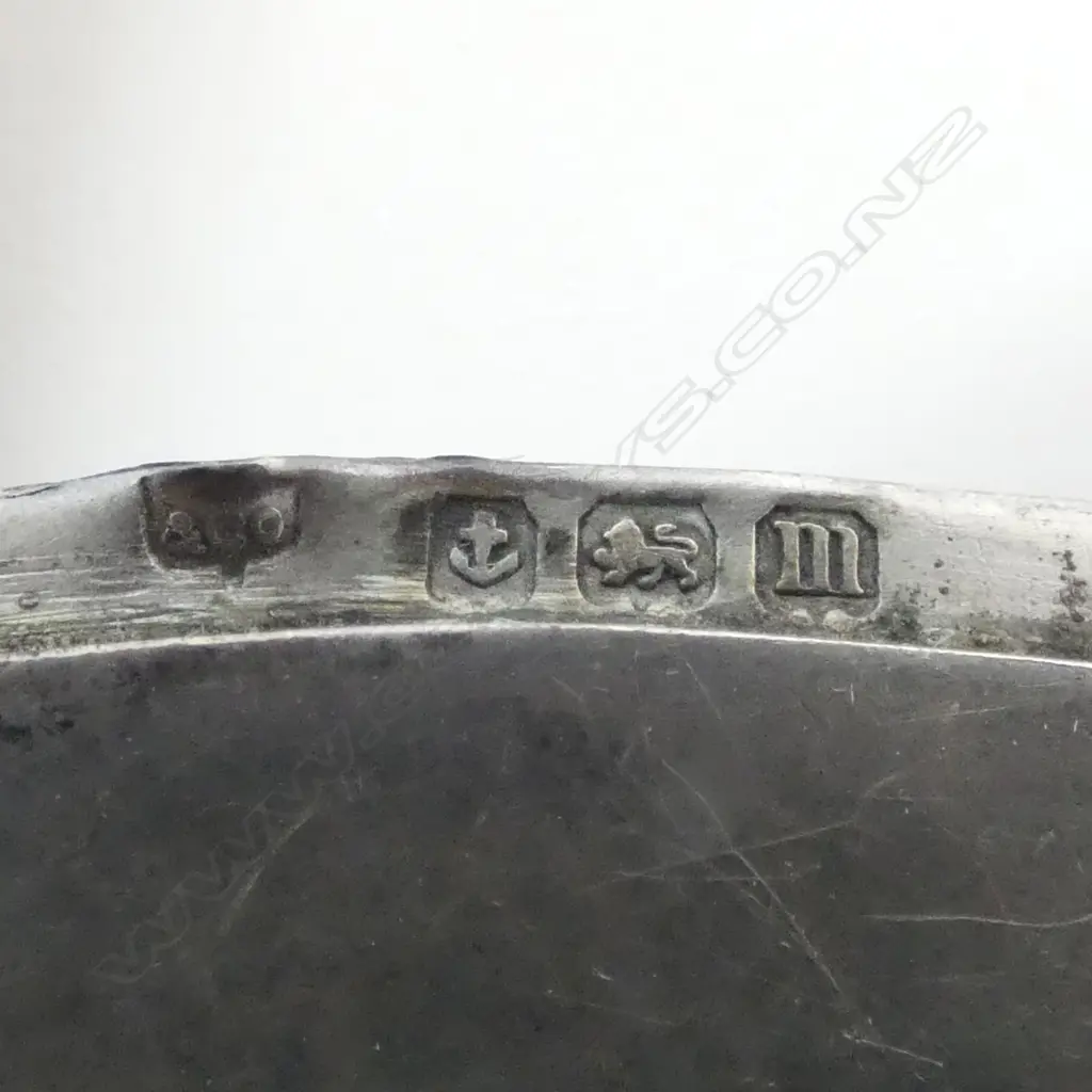 Birmingham 1911 SILVER VESTA unusual slope to lid. 40gms  Image 1++