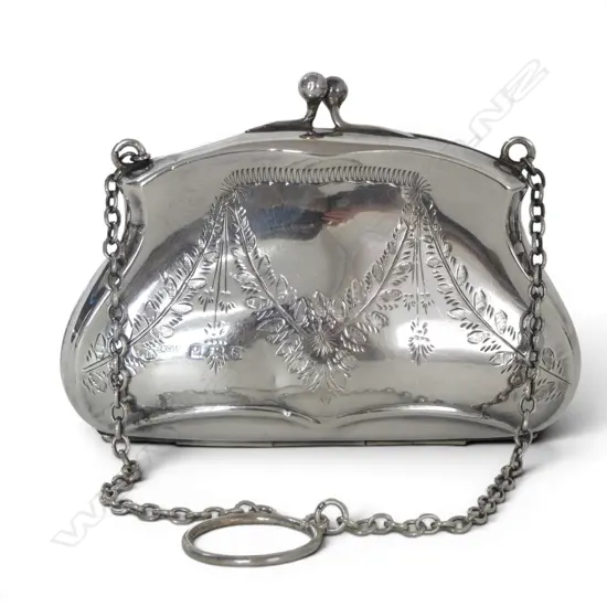 S/SILVER PURSE BIRMINGHAM1917 62GMS