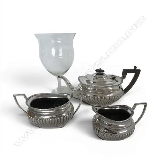 GLADWIN Ltd SHEFFIELD PLATE 3 PCE TEA SET + GLASS H.250mm