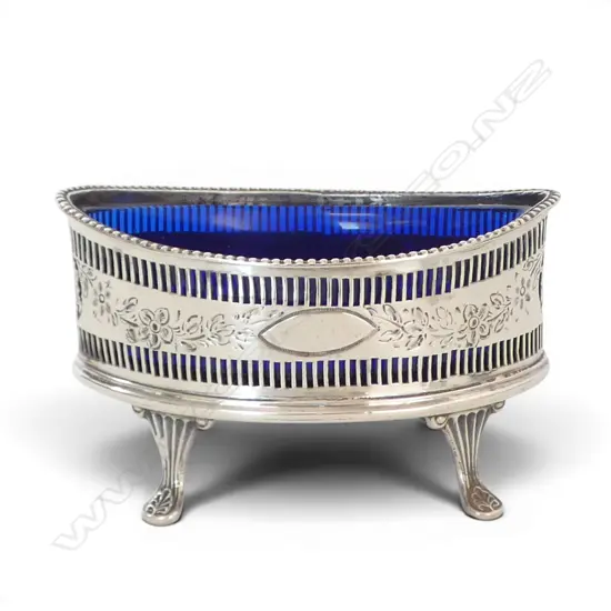 VICTORIAN S/SILVER SALT PIERCED DECORATION ORIGINAL BLUE GLASS LINER BIRMINGHAM 1887 SILVER WIEGHT 60GMS