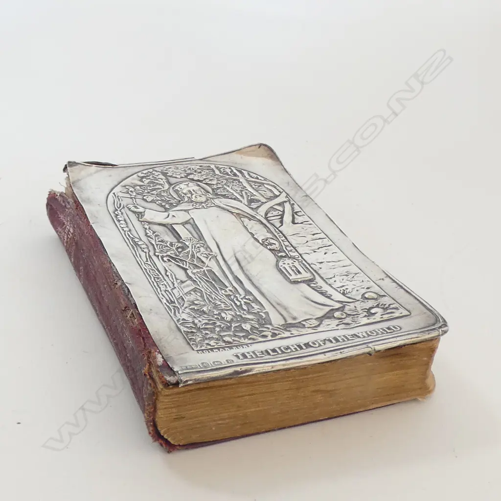 SILVER COVERED BOOK of COMMON PRAYER BIRM. 1907 The Light of the World' by Holman Hunt Image 1++
