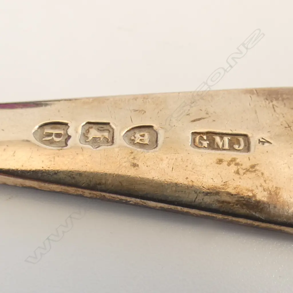CASED SILVER MASTER BUTTER KNIFE, LONDON 1892, 49gm Image 1++