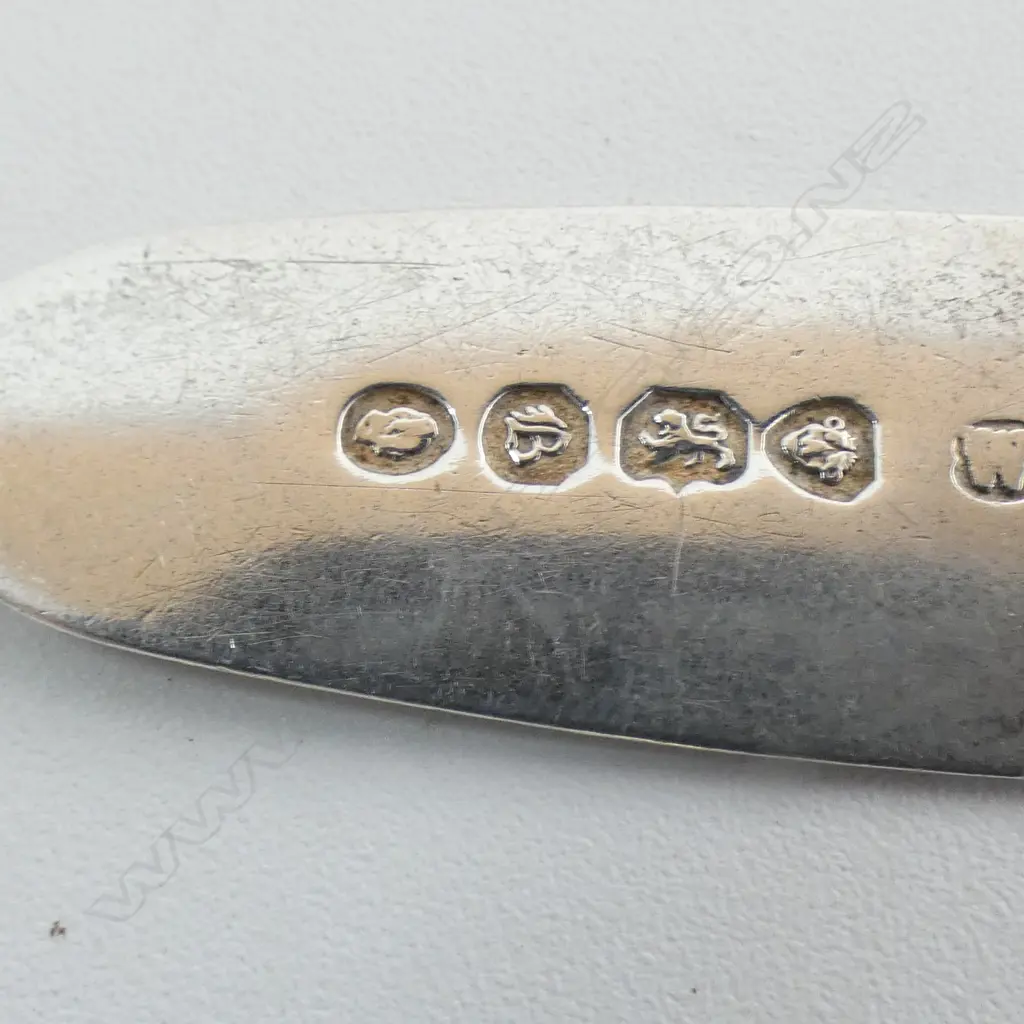 2 GEORGIAN STG SILVER SPOONS, HALLMARKED EDINBURGH, ONE 1813, OTHER RUBBED, 25gms Image 1++