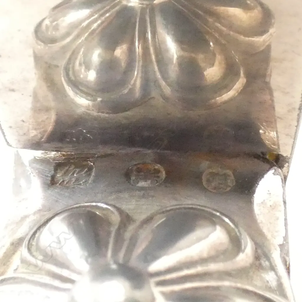 ANT PR SHEFFIELD PLATE CANDLESTICKS H280MM & SHEFFIELD PLATE CANDLE SNUFFERS ON TRAY L260MM - FAULTS TO ONE CANDLESTICK Image 1++