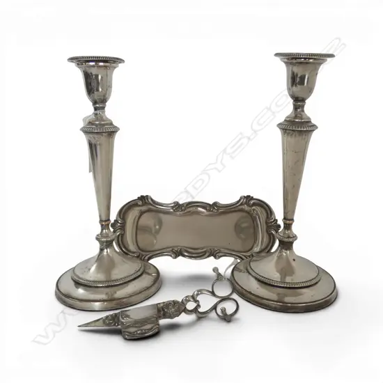 ANT PR SHEFFIELD PLATE CANDLESTICKS H280MM & SHEFFIELD PLATE CANDLE SNUFFERS ON TRAY L260MM - FAULTS TO ONE CANDLESTICK