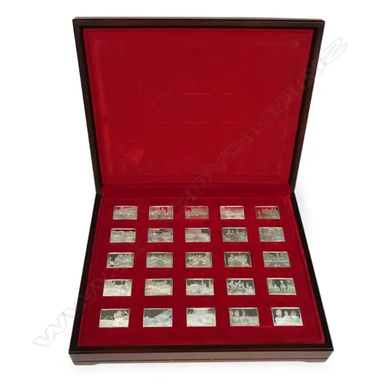 'Elizabeth Our Queen' set of 25 .925 silver ingots 26gms ea. Depicting major events during reign of Elizabeth II. 650gms