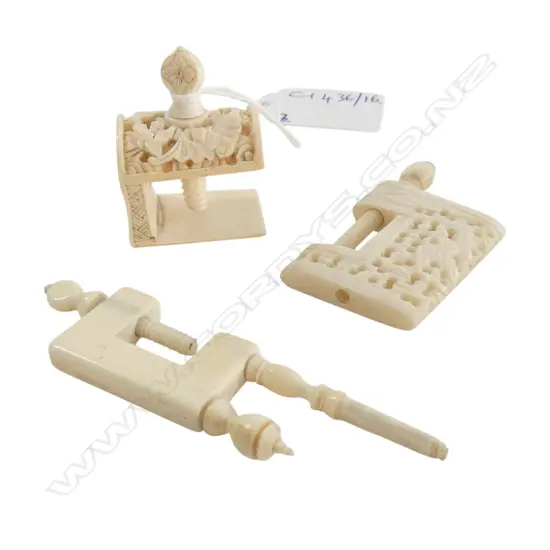 4 ANTIQUE IVORY NEEDLEWORK CLAMPS H.80mm