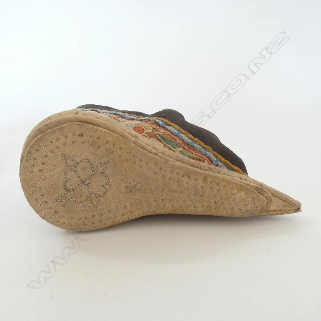 PR ANTIQUE CHINESE BLIND STITCH BOUND FEET  SLIPPERS L130MM Image 1++
