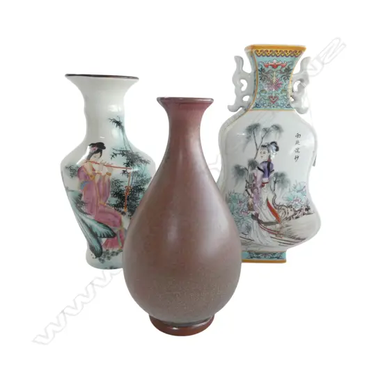 3 ORIENTAL VASES H.260mm
