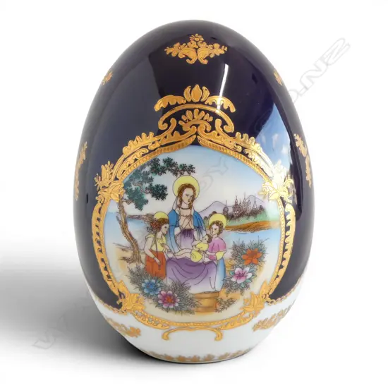 LRG LIMOGES PORCELAIN TABLE PC w MADONNA & CHILD SCENE, H.230mm