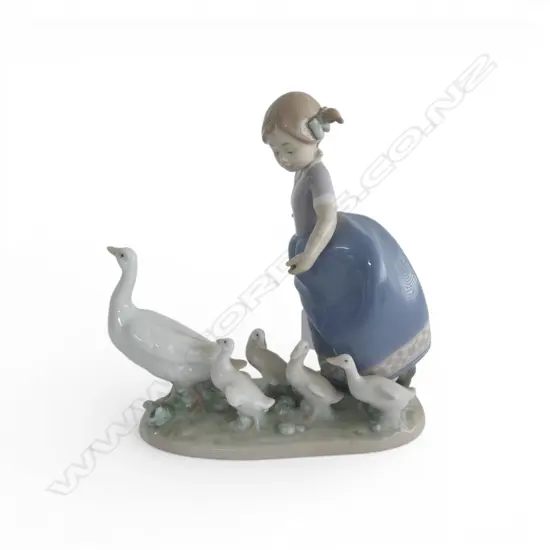 LLADRO #5503 'HURRY NOW' H.180mm